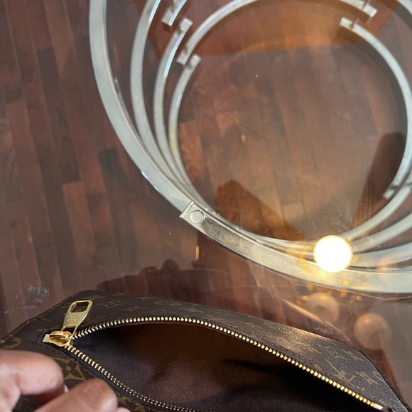 Louis Vuitton Pochette Métis Monogram - Picture 11 of 15